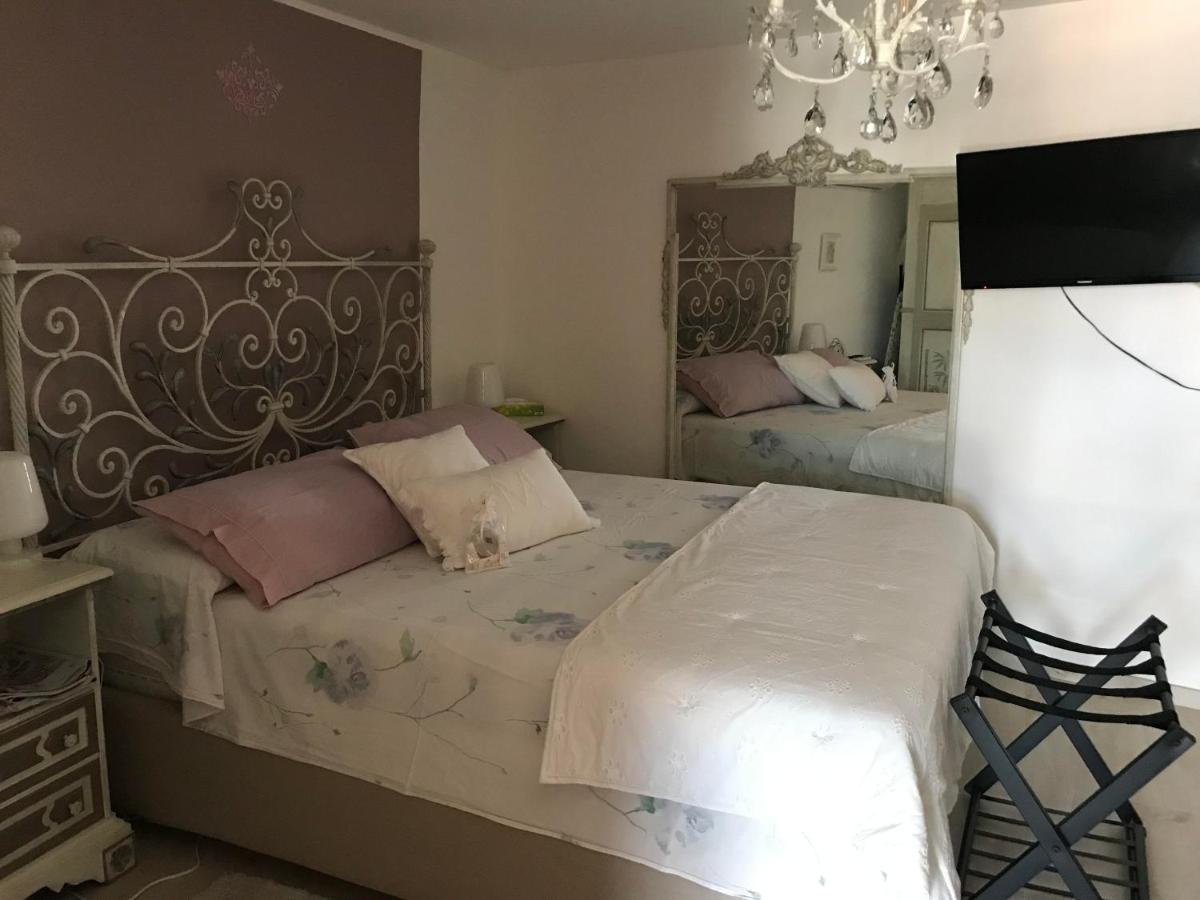 The Secret Garden Villa Forza dʼAgro Екстериор снимка