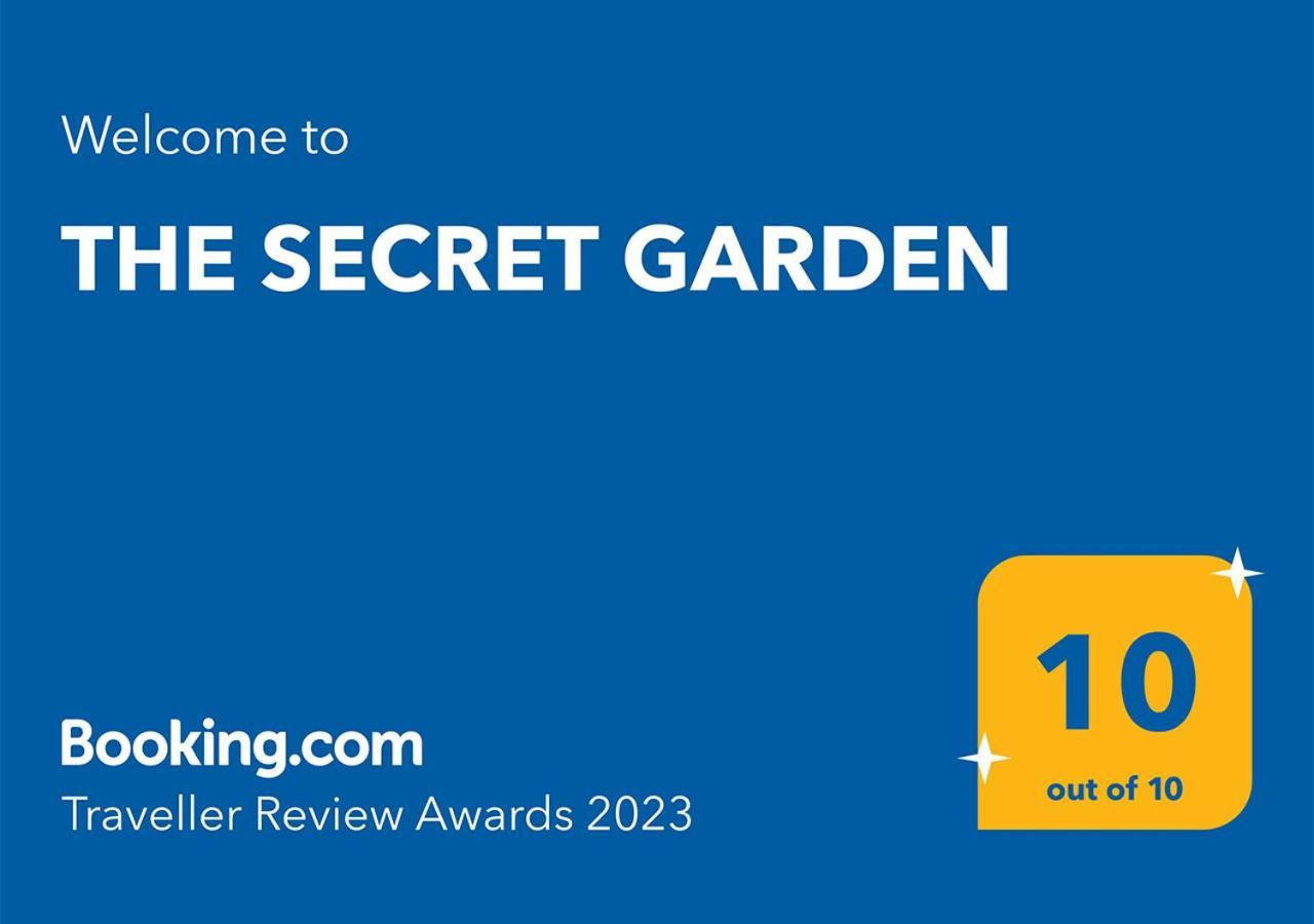The Secret Garden Villa Forza dʼAgro Екстериор снимка