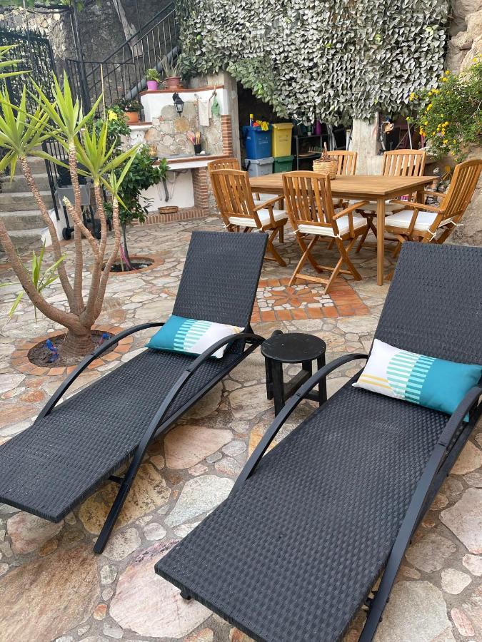 The Secret Garden Villa Forza dʼAgro Екстериор снимка