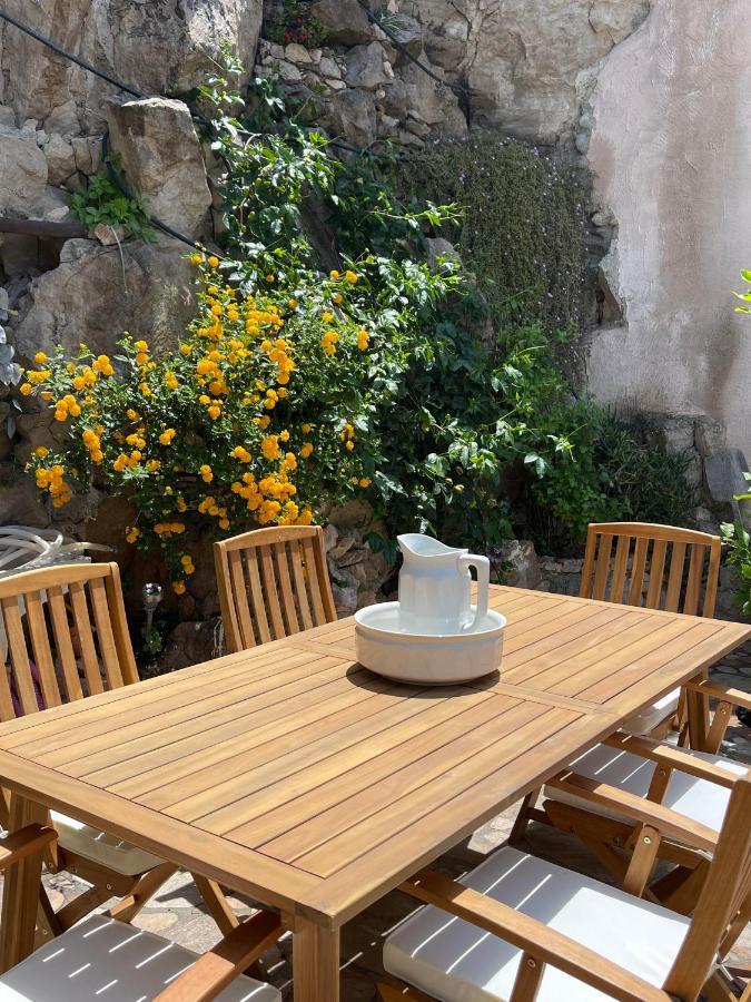 The Secret Garden Villa Forza dʼAgro Екстериор снимка