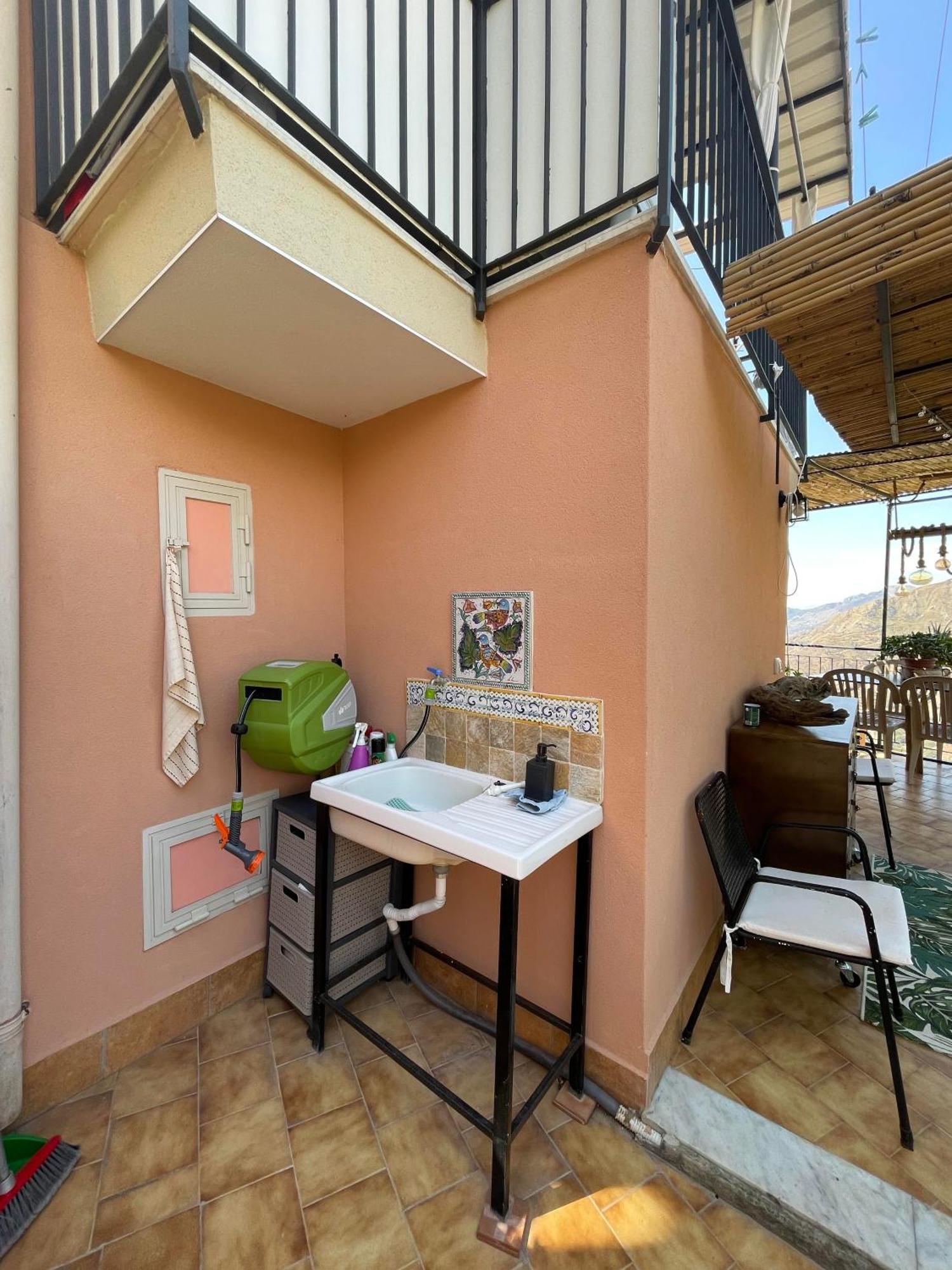 The Secret Garden Villa Forza dʼAgro Екстериор снимка